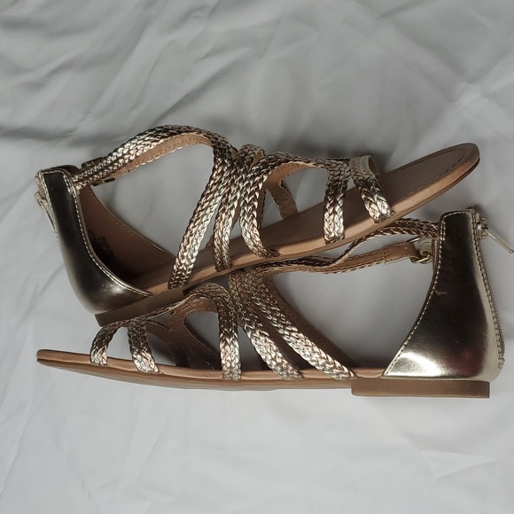 SO Metallic Gladiator Sandal - Picture 4 of 5